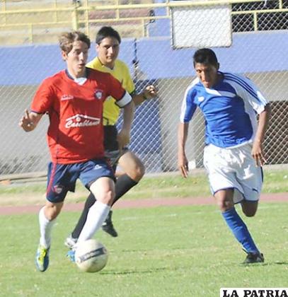 Una acción del partido en el cual Wilstermann salió vencedor (Foto: APG)
