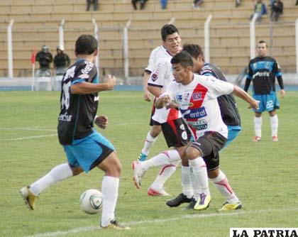 Nacional y Mamoré se vuelven a enfrentar esta noche (Foto: APG)
