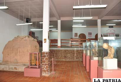 Espacios interiores del Museo Antropológico Eduardo López Rivas