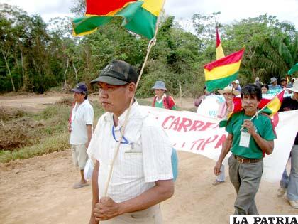 Dirigentes indígenas del Tipnis aseguran que contramarcha estará dirigida por narcotraficantes (Foto: poreltipnis.blogspot.com)