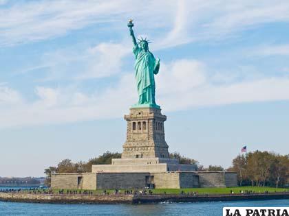 La estatua de la Libertad, un ícono de Estados Unidos (wordpress.com)