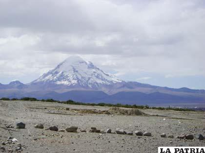 El Sajama, en Oruro, es un volcán apagado (Foto archivo)