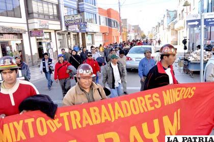 Trabajadores aseguraron que pedirán la revocatoria de mandato de Morales y García