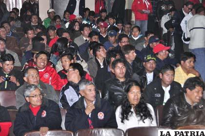 Fabriles nuevamente se reúnen en Oruro para analizar coyuntura del país (Foto archivo)