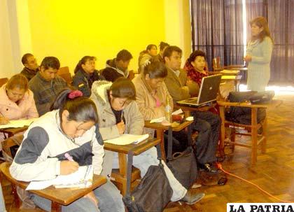 Capacitación realizada ayer por la Defensoría del Pueblo