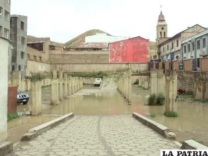 Estructuras del parqueo municipal serán derruidas para construir la moderna instalación