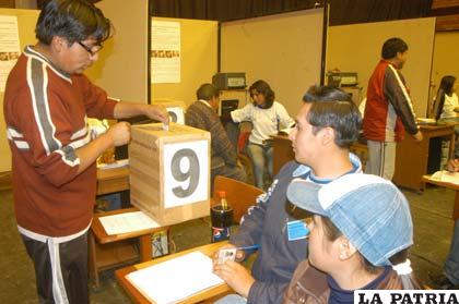 Los hinchas de San José se alistan para participar en las elecciones 