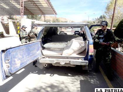 Las bolsas estaban en la parte posterior del vehículo