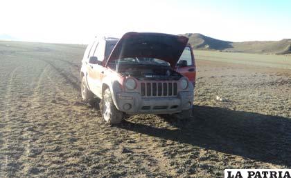 Vehículo que fue abandonado por inmediaciones de Vichuloma