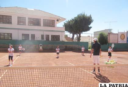 El trabajo de la Academia del Oruro Tenis Club