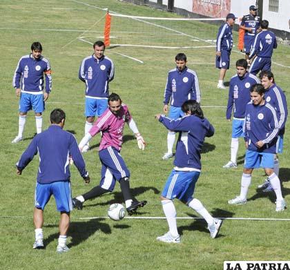 Los paraguayos no cesan en sus entrenamientos en La Paz (foto: APG)