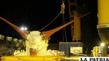 Las turbinas se colocan en el lecho marino para aprovechar el movimiento de las mareas