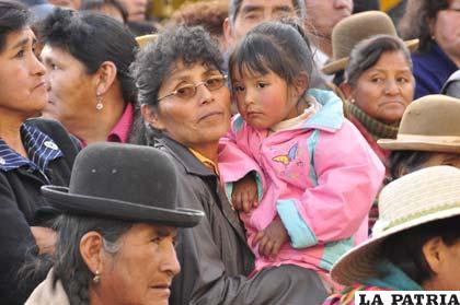 Las mujeres que trabajan por su cuenta, son las mayores impulsoras de la dinámica del comercio en el país