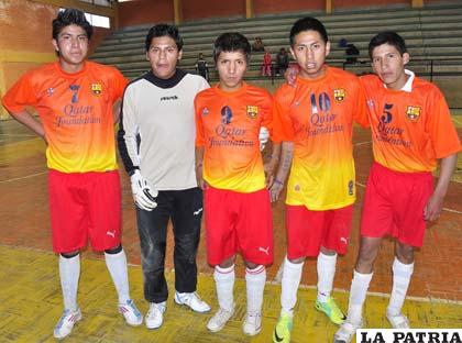 Jugadores del cuadro de Bolivia Japón 