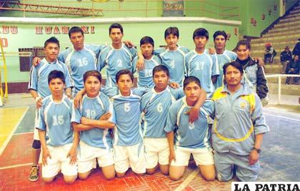 Equipo de voleibol del colegio Bolivia de Huanuni