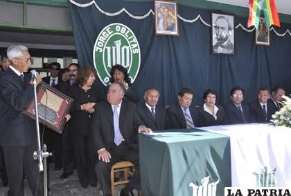 Acto central de homenaje al 88 aniversario de la Unidad Educativa “Jorge Oblitas”