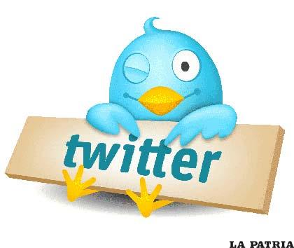 La red social Twitter, un nuevo campo de batalla para los políticos