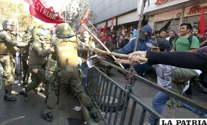 Disturbios en marcha de protesta deja varios heridos