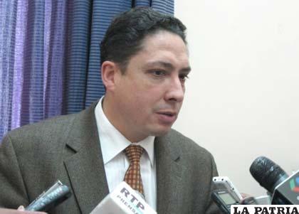 Héctor Arce, presidente de la Comisión de Constitución de la Cámara de Diputados