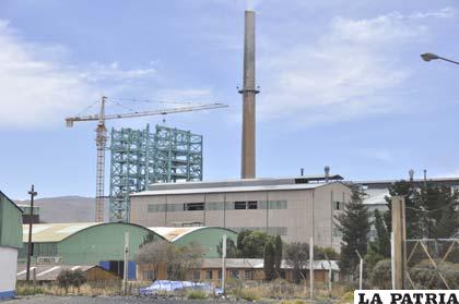 Hay esperanzas cifradas en el horno Ausmelt de la metalúrgica Vinto