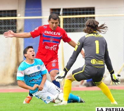 La acción del partido que terminó igualado a un gol en Cochabamba