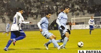 El defensor Tobías Albarracín reaparecerá en Bolívar