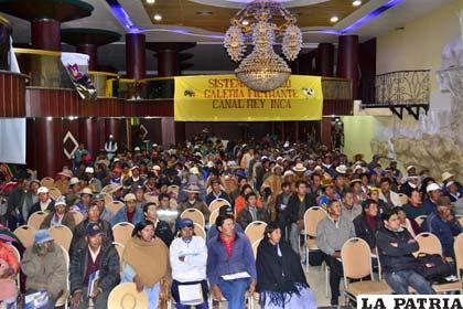 Algo más de 400 personas participaron en el II Encuentro de Regantes