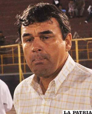 Antelo, entrenador de Aurora