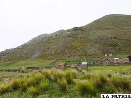 Pintoresco paisaje del cantón Untavi en Oruro