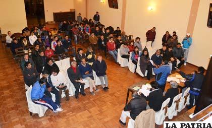 Durante la reunión de los royalistas anoche