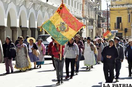 Marcha de los comerciantes de ropa usada