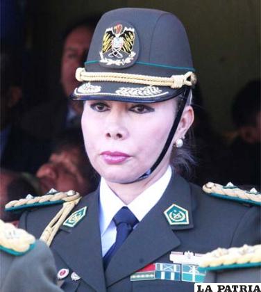 La Generala Cortez aspira a cambiar la imagen del verde olivo