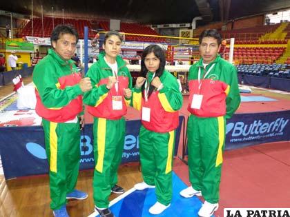 Pegadores bolivianos que asistieron a la competencia