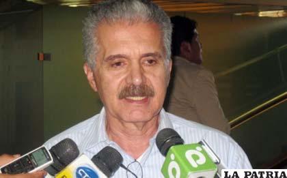Germán Antelo, senador de oposición