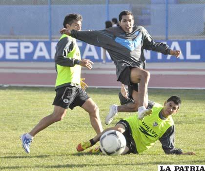 Sánchez jugará en el equipo titular