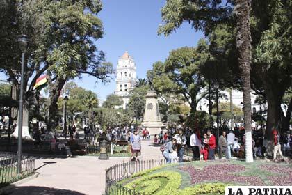 Plaza 25 de Mayo en Sucre, capital de Bolivia