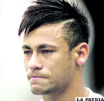 Neymar derramó lágrimas al despedirse de sus compañeros del Santos