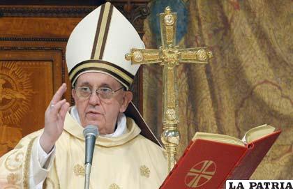 El Papa Francisco preside por primera vez como Obispo de Roma la misa de Corpus Christi