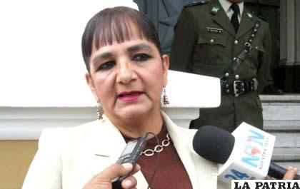 Carmen Eva Gonzales, senadora de Convergencia Nacional