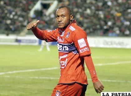 Gustavo Pinedo fue autor del segundo gol de Universitario