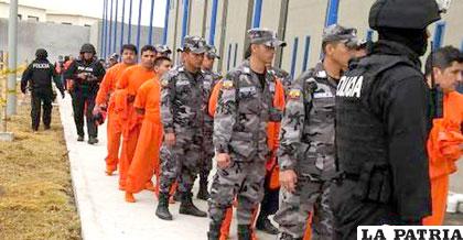 1.600 internos del penal “García Moreno” fueron trasladados al Centro de Rehabilitación Social Regional Sierra Centro Norte