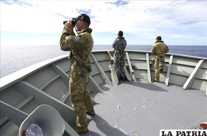 La Armada Real Australiana, en labores de búsqueda de restos del vuelo MH370 de Malaysia Airlines