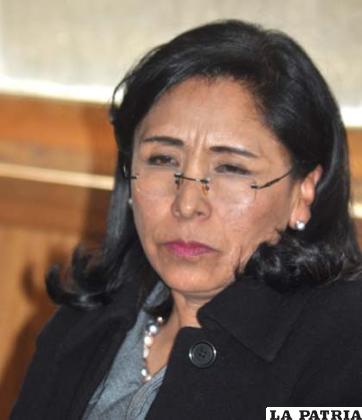 Actitud de concejala Hinojosa es cuestionada por algunos concejales