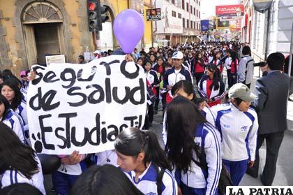 Municipio brindará seguro de salud a estudiantes, atendiendo una exigencia de los beneficiarios