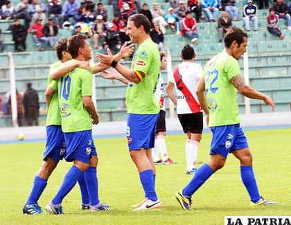 Reyes, Gomes, Neumann y Sejas, titulares en San José