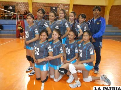 Las integrantes del equipo de Santa María