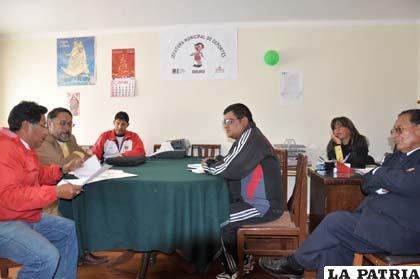 Dirigentes deportivos y miembros del Consejo Municipal del Deporte