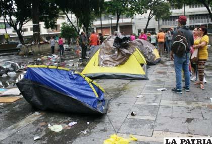 “Madrugonazo” a campamentos estudiantiles dejó 243 detenidos