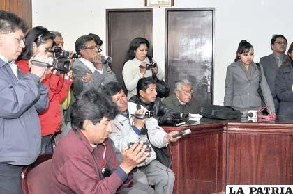 Vicepresidente promete no tocar la Ley de Imprenta sin consensuar con los periodistas /Archivo
