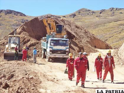 Trabajos que se realizan en el proyecto Circunvalación Huanuni